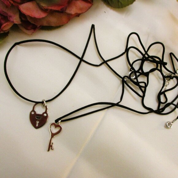 JUICY COUTURE Padlock Key Charm Necklace Pair ~ Juicy Couture LOVE Charm Set - Picture 10 of 14